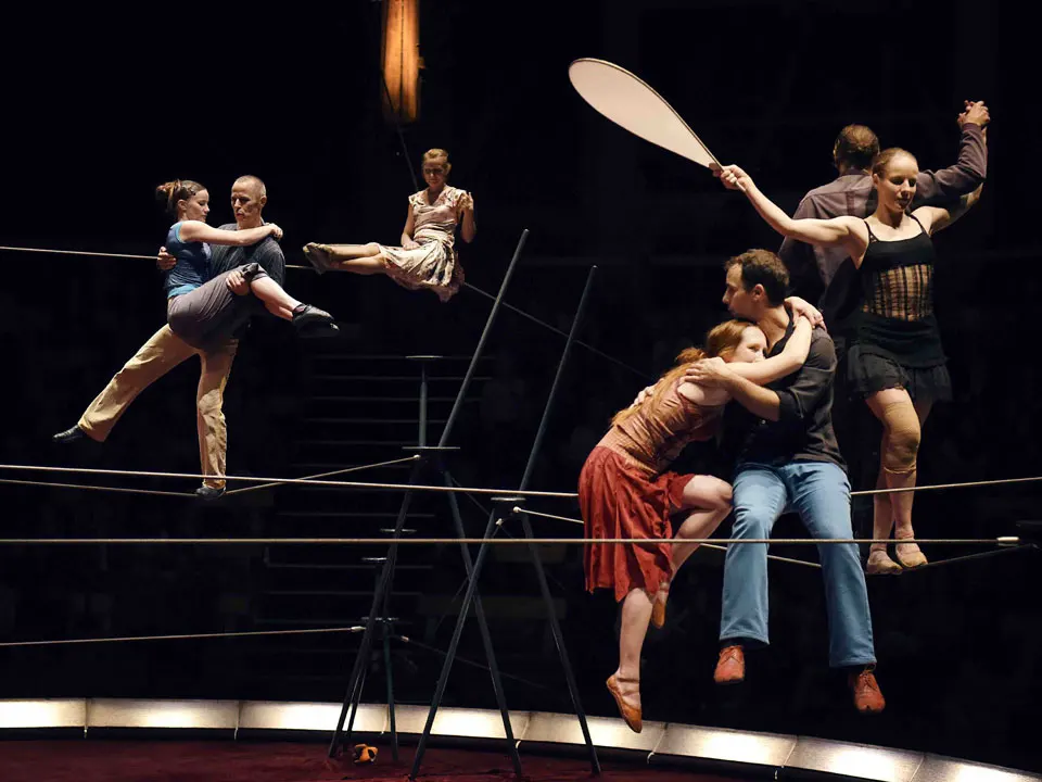 Cirque-contemporain-a-Paris